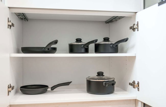 Not Affected by the Fire/modern Spacious Home With Parking & Fully Equipped Kitchen #3 - Foto 44