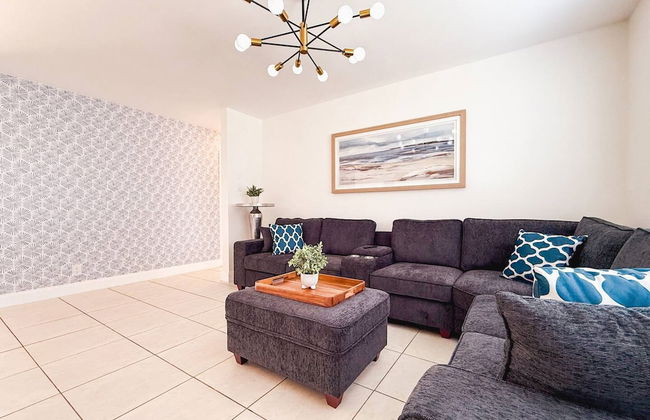Waterfront Florida Vibes and Views - King Bed - Photo 16