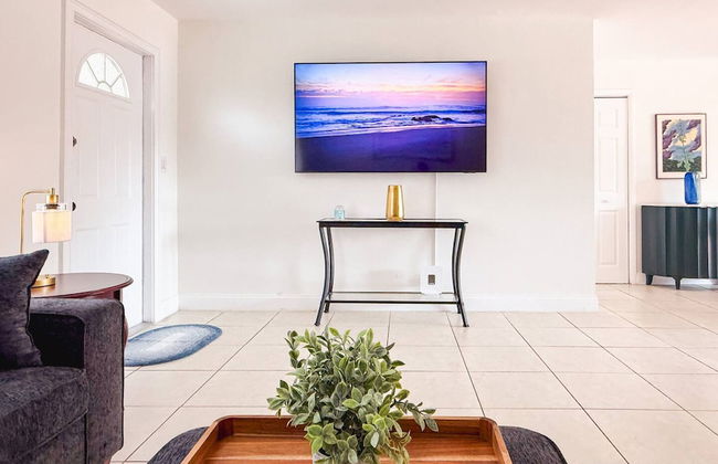 Waterfront Florida Vibes and Views - King Bed - Photo 3
