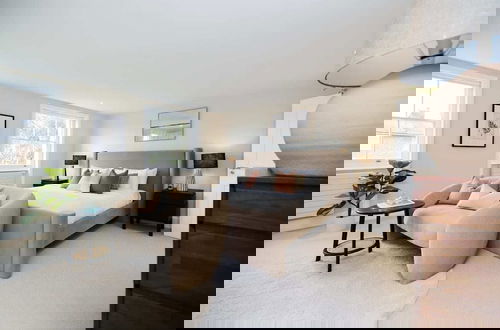 Foto 4 - The St Johns Wood Escape - 3bdr Home With Garden