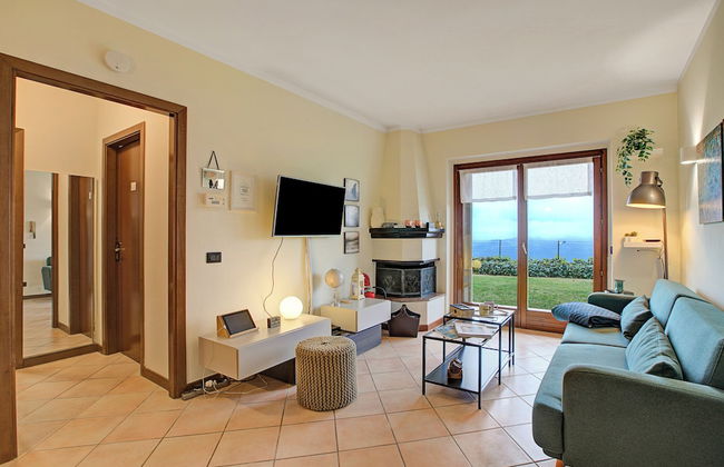 Amirovista-garden, Lake View, Shared Pool - Foto 10