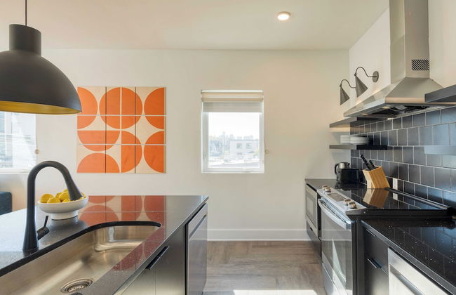 916 Main 12 Unit Buyout - 30bdrs Prvt Two Floors - Photo 16