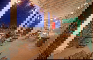 Foto 3 - Coastal Soiree Ocean Views, Game Room, & Steps From Port Aransas Beaches