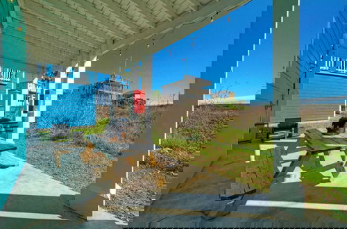 Foto 33 - Coastal Soiree Ocean Views, Game Room, & Steps From Port Aransas Beaches
