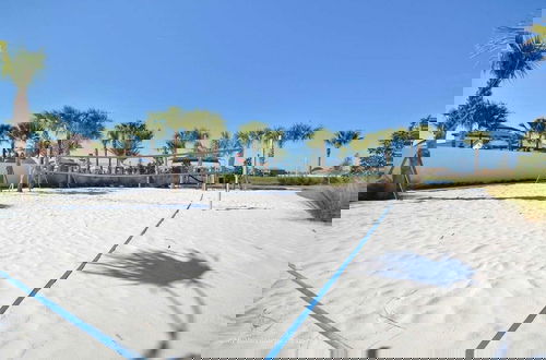 Foto 32 - Sleeps 20! Resort Home Near Disney, Pool+game Room Twice-as-nice by Avantstay