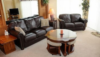Foto 1 - Seven Springs Stoneridge 3 Bedroom + Loft Standard Condo - sleeps 8, private deck! by RedAwning - Save 10% on 3 Nights, 15% on 5 Nights!