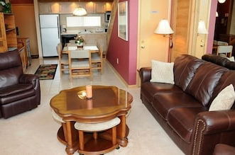 Foto 6 - Seven Springs Stoneridge 3 Bedroom + Loft Standard Condo - sleeps 8, private deck! by RedAwning - Save 10% on 3 Nights, 15% on 5 Nights!