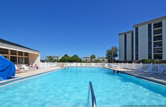 Enclave 202a 2 Bedroom Condo by RedAwning - Foto 22