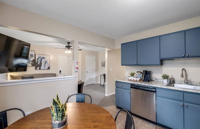Chic Remodeled Retreat Near Emu: Easy Commute 2 Bedroom Apts - Photo 6