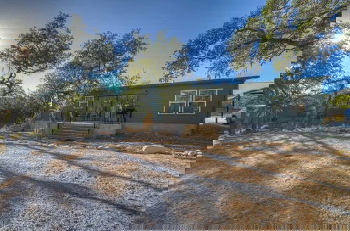 Foto 38 - Serene Getaway Nestled in the Tx Hill Country!