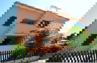 Foto 1 - Apartment With Scenic View