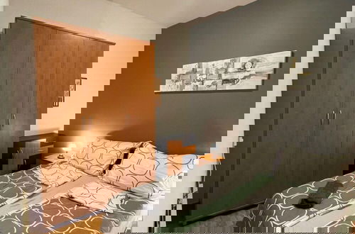 Foto 3 - Comfortable Apartment With Terrace