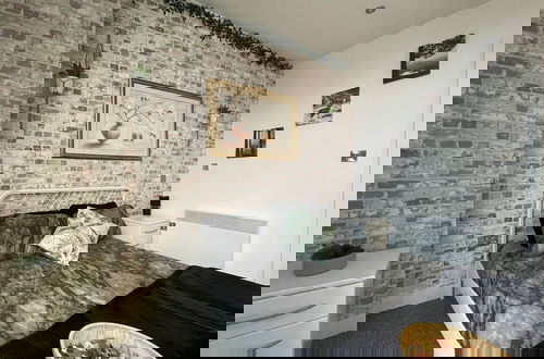 Foto 3 - Stylish City Center 2 BR Retreat