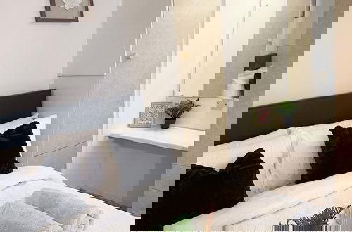 Photo 2 - Manchester Luxury Studio Apartment