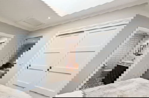 Photo 4 - The Courtyard Apartments - Sage