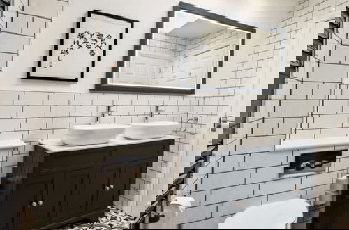 Photo 11 - The Courtyard Apartments - Sage