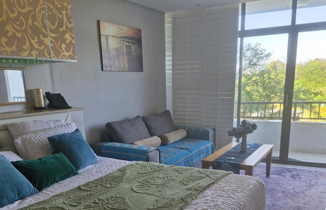 Studio Resort Apartment - Sleeps 2 - Beachside - Foto 1