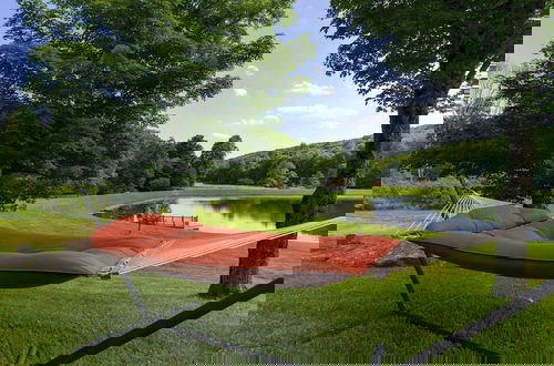 Foto 59 - Secluded Estate w/ Guest House, Private Pond, Gym, & Movie Theater Sunny Pond