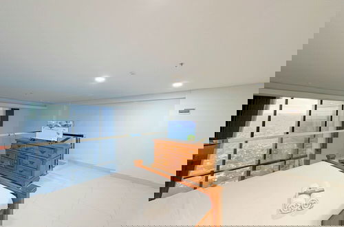 Foto 9 - Spacious and Modern Studio SOHO Apartment at VieLoft SOHO and SKY Residence