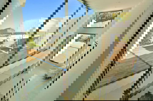 Foto 39 - Modern Holiday Home With Vast Terracing