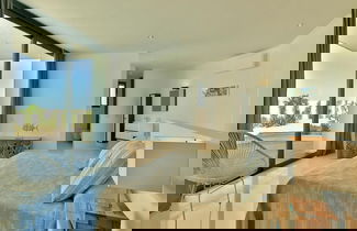 Foto 3 - Modern Holiday Home With Vast Terracing