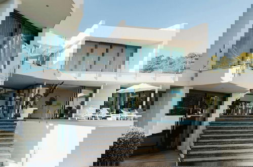 Foto 1 - Modern Holiday Home With Vast Terracing