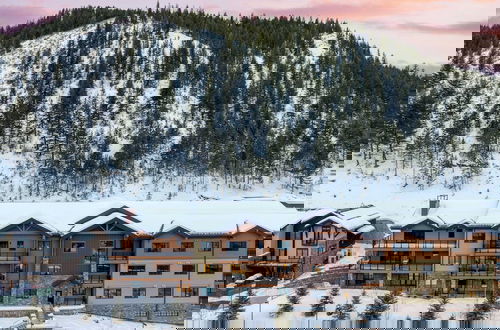 Photo 5 - Luxe 3bdr Near Vail w/ Views Gym, Pool, Game Room Alpine Oasis at Frontgate