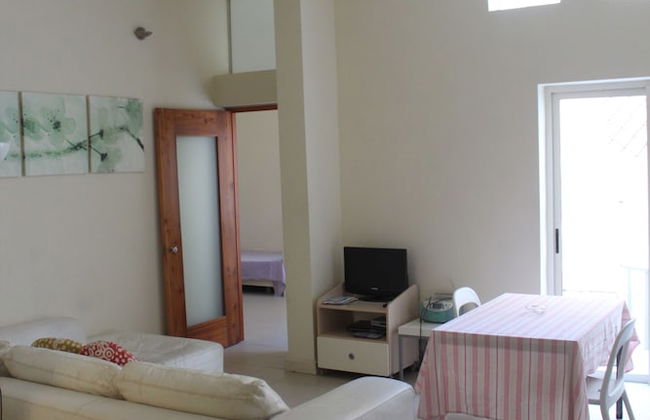 Stylish, Modern, Central Apartment in St Julians, Malta - Sleep 4 - Foto 9