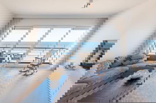 Photo 12 - Duplex Apartment With 4 Terraces and sea View