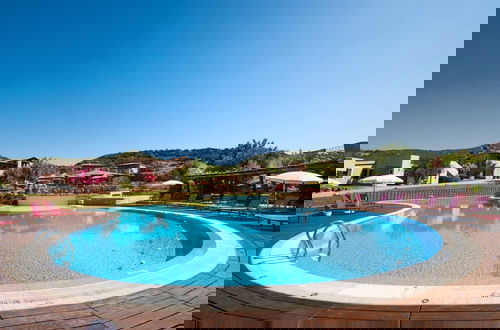 Foto 11 - Apartment in Residence With Swimming Pool
