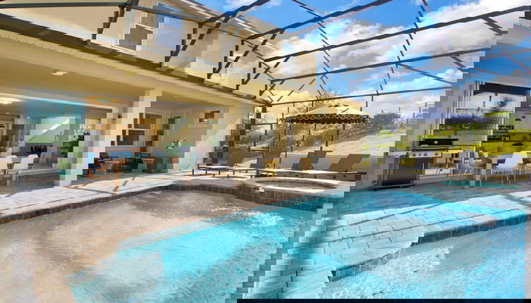 Foto 1 - Sleeps 20! 9bdr, Star Wars-themed Game Room, Pool, Hot Tub Nassau by Avantstay