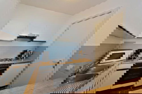 Foto 4 - Apartment in Blankenberge With Terrace