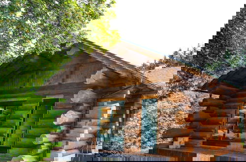 Photo 1 - Spacious Holiday Home With Internet