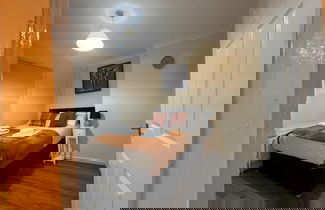 Foto 1 - 3BR House with Free WiFi All Over UK