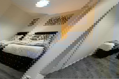 Foto 3 - 3BR House with Free WiFi All Over UK