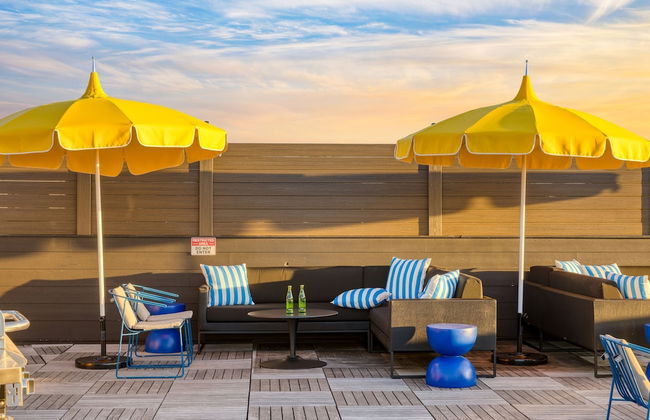 The Carter 305 by Avantstay 4BR Balcony - Photo 35