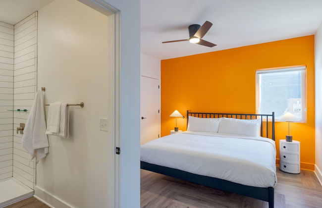 The Carter 305 by Avantstay 4BR Balcony - Photo 14