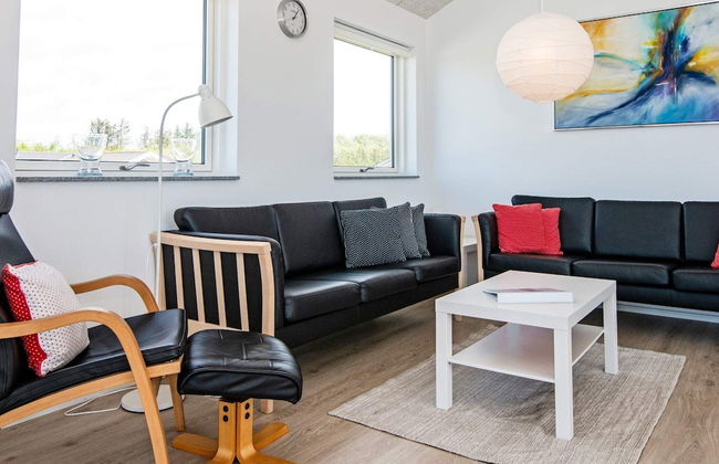 8 Person Holiday Home in Tarm - Foto 9