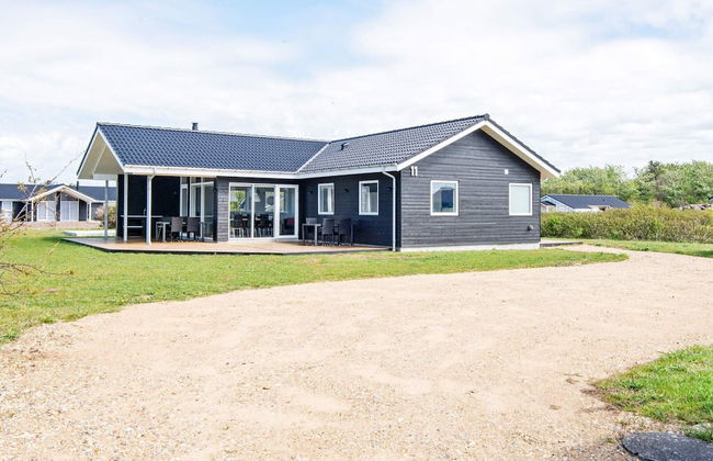 8 Person Holiday Home in Tarm - Foto 26