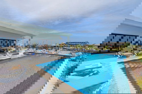 Foto 43 - New Ocean View Infinity Pool Steps 2 Babybeach