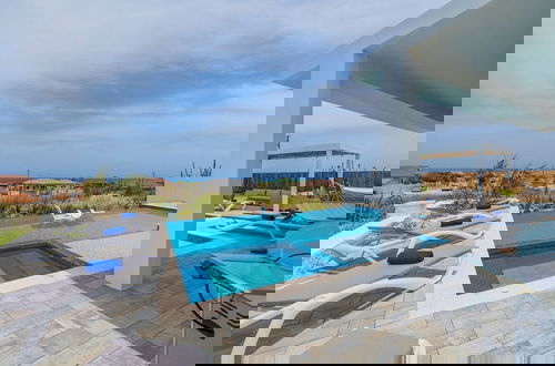 Foto 34 - New Ocean View Infinity Pool Steps 2 Babybeach