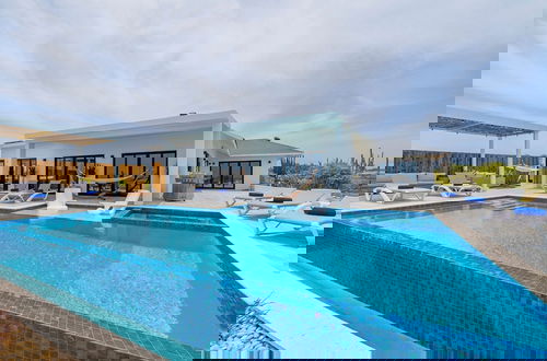 Foto 44 - New Ocean View Infinity Pool Steps 2 Babybeach