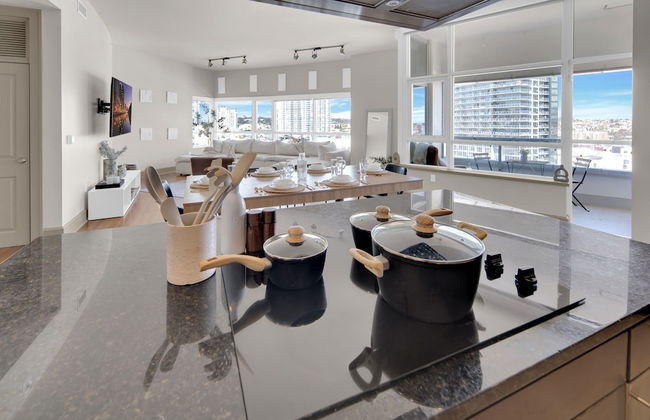 East Village Luxe Stays - Photo 11