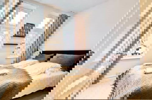 Photo 5 - Luxe Apartment Escape
