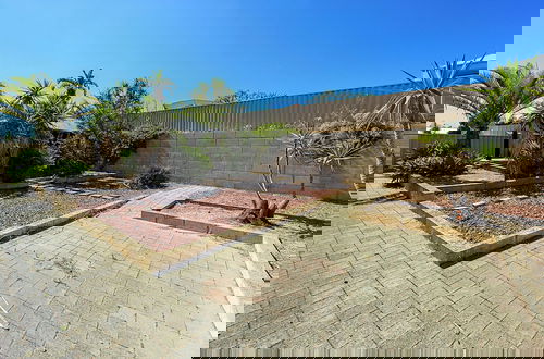 Foto 31 - Seacrest Luxurious Holiday Home