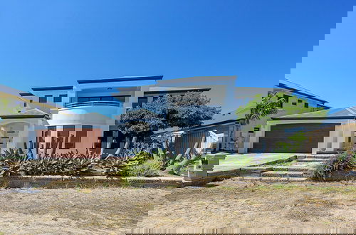 Foto 28 - Seacrest Luxurious Holiday Home