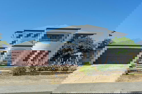 Foto 27 - Seacrest Luxurious Holiday Home