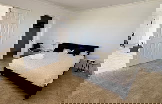 Foto 2 - Seacrest Luxurious Holiday Home