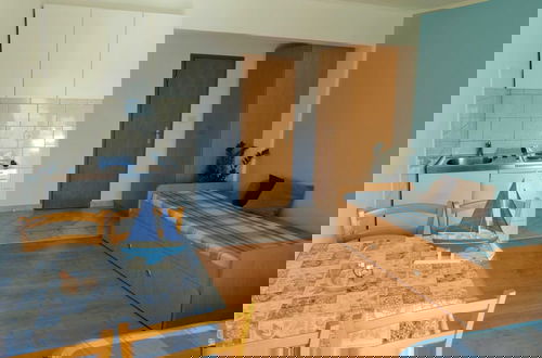 Photo 5 - Warm and Welcoming Apartments With Sea View