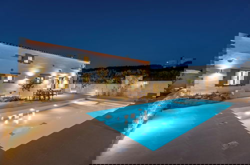 Foto 42 - Villa Froudi